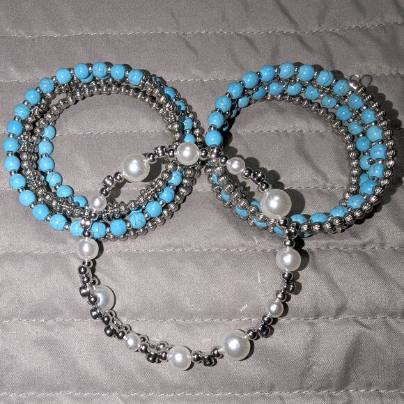 $1 with Bundle ~ Turquoise & Pearl Beaded Coil Bracelet Set 5198 - Picture 1 of 5
